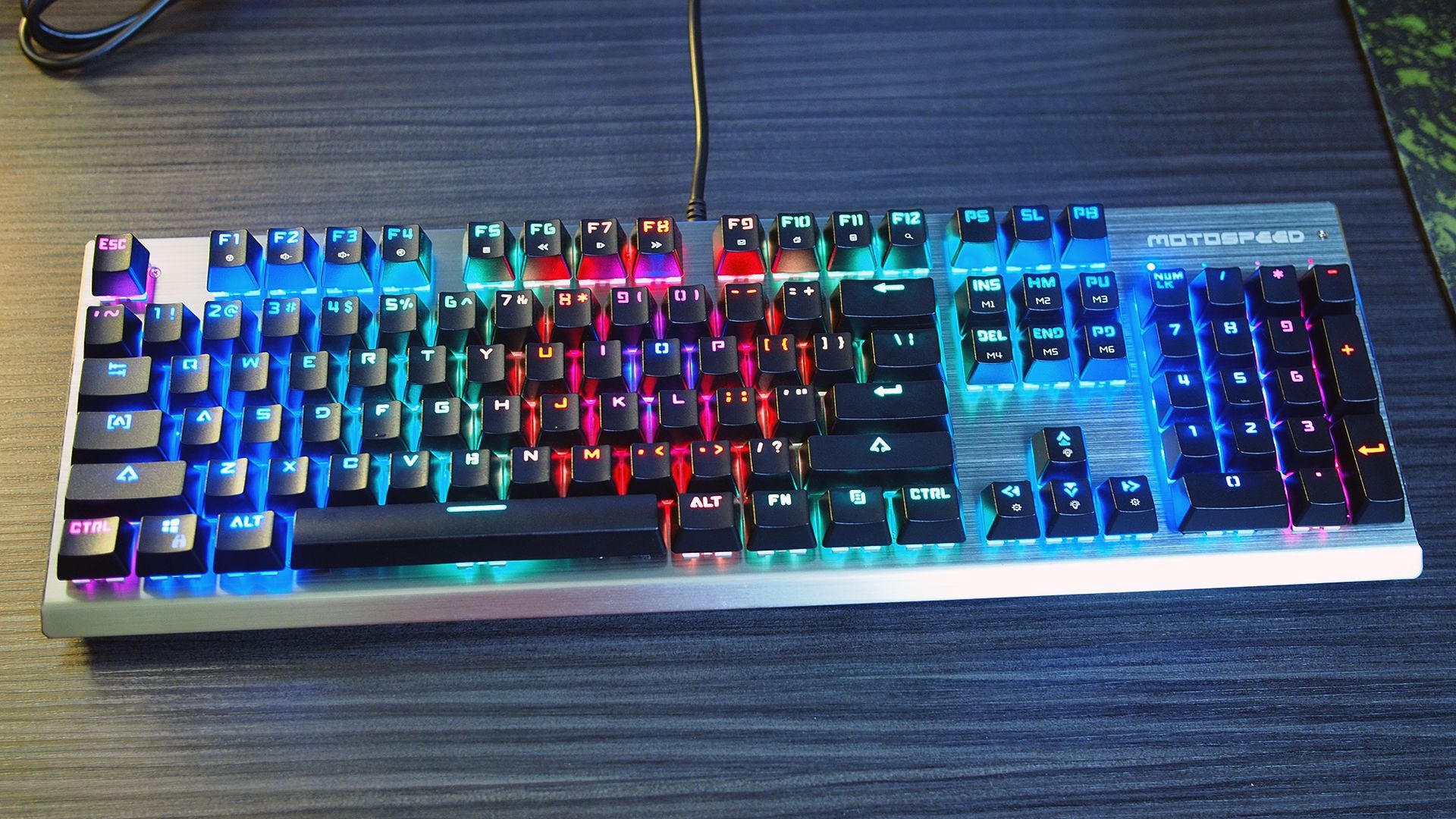 Игровая клавиатура Motospeed CK108 c RGB подсветкой