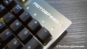 Логотип Motospeed на клавиатуре CK108