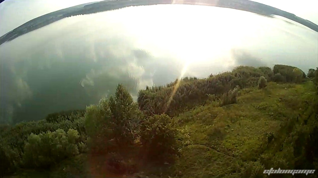 Съёмка озера с высоты квадрокоптером VISUO XS809HW