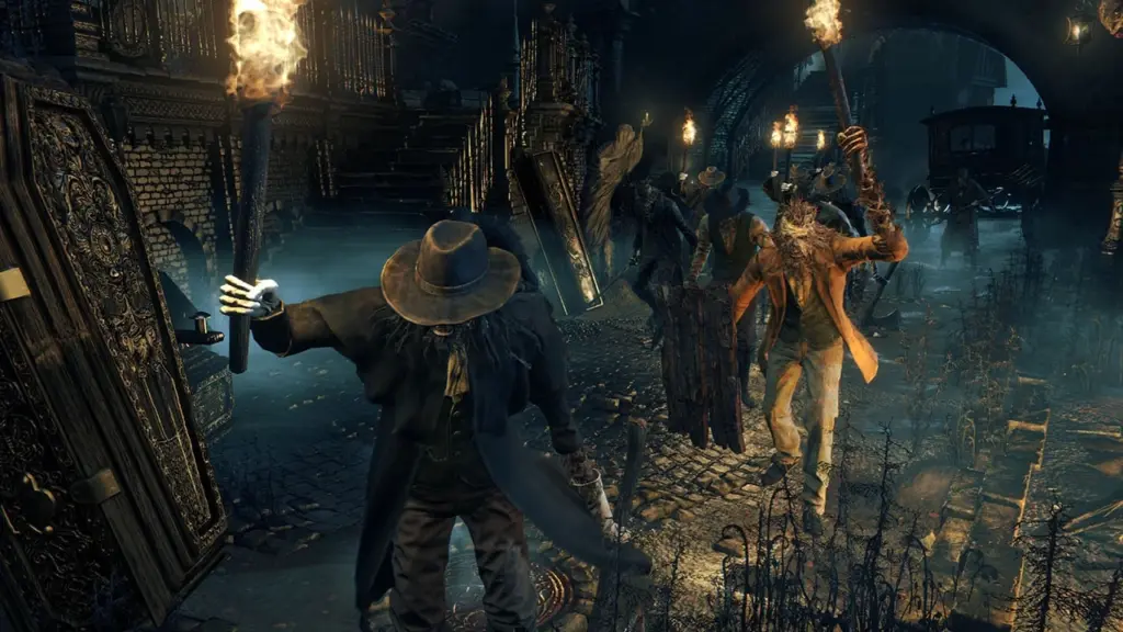 Охотник с факелом в Bloodborne — официальный скриншот оригинальной игры