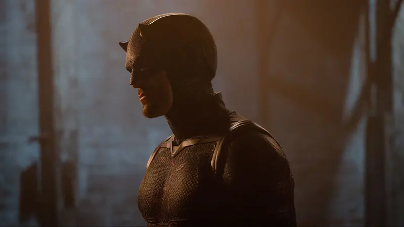 Чарли Кокс в роли Сорвиголовы — официальный кадр Marvel Studios