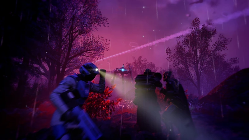 Helldivers 2: Боец освещает фонарём фиолетовый инопланетный ландшафт